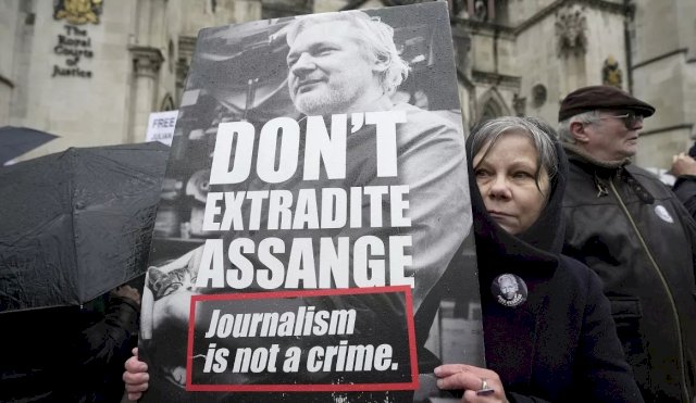 ASSANGE