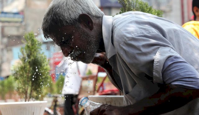 Alerta por la ola de calor en el norte de la India supera los 50 grados