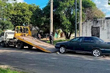 Marcha atrás: el Gobierno restituirá el servicio de grúas a los seguros