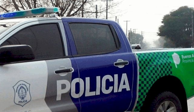 POLICIAS LA PLATA